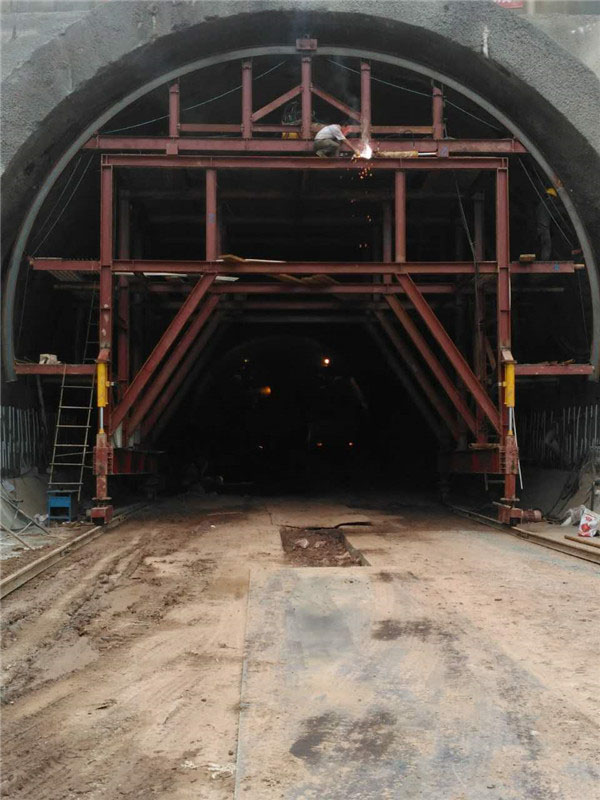 施工安管理:建筑施工襯砌臺車安操作規程 施工安管理:建筑施工襯砌臺車安操作規程