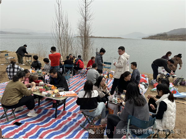 春日“趣”燒烤,不負(fù)好“食”光 公司開展部門團(tuán)建活動 春日“趣”燒烤,不負(fù)好“食”光 公司開展部門團(tuán)建活動